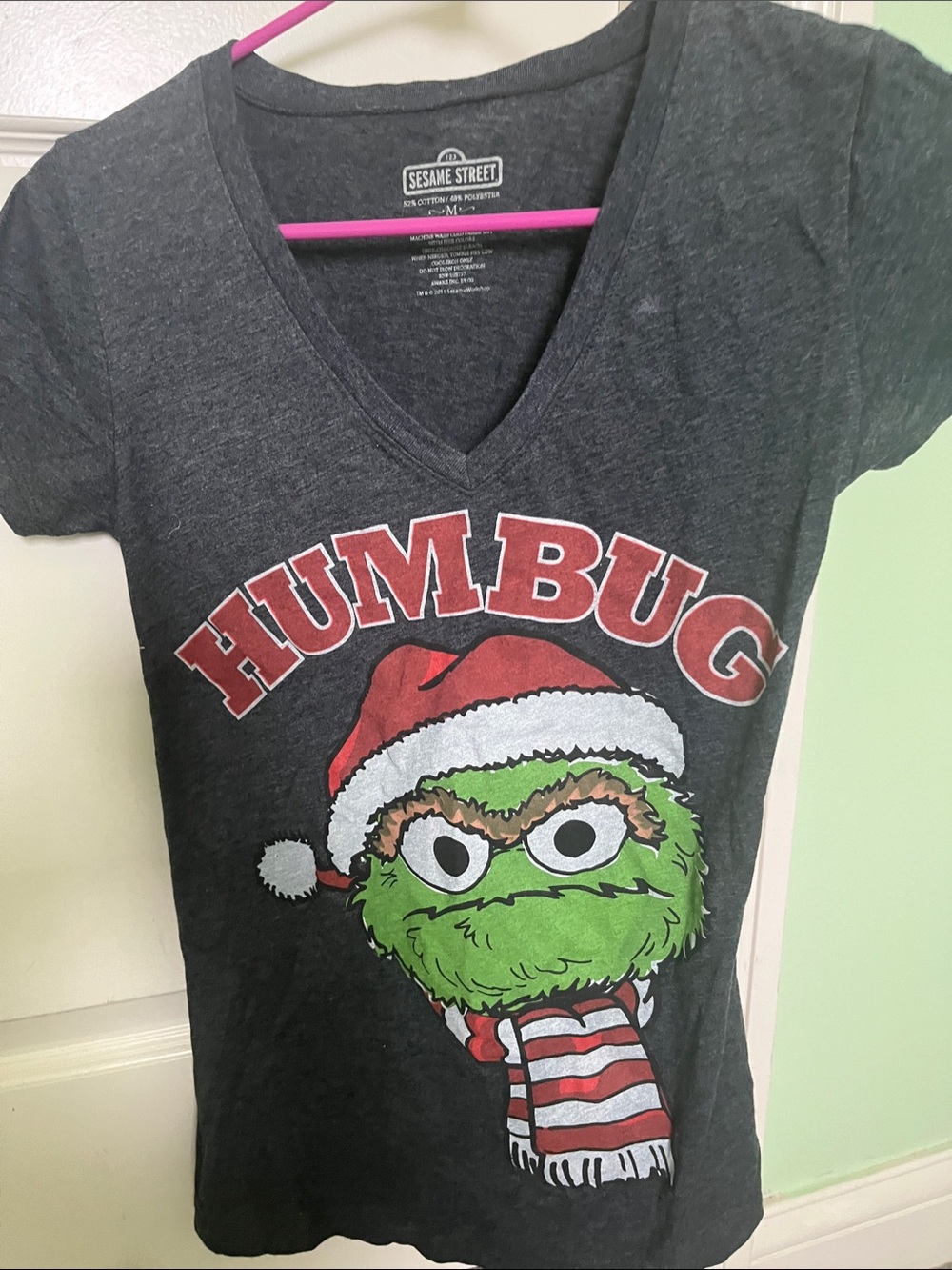 Sesame Street Dark Gray Tee with Red 'HUMBUG' and Green Oscar Graphic